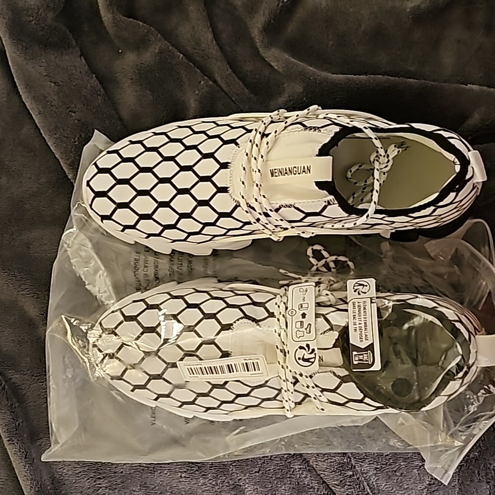 Men's black-and-white sneakers